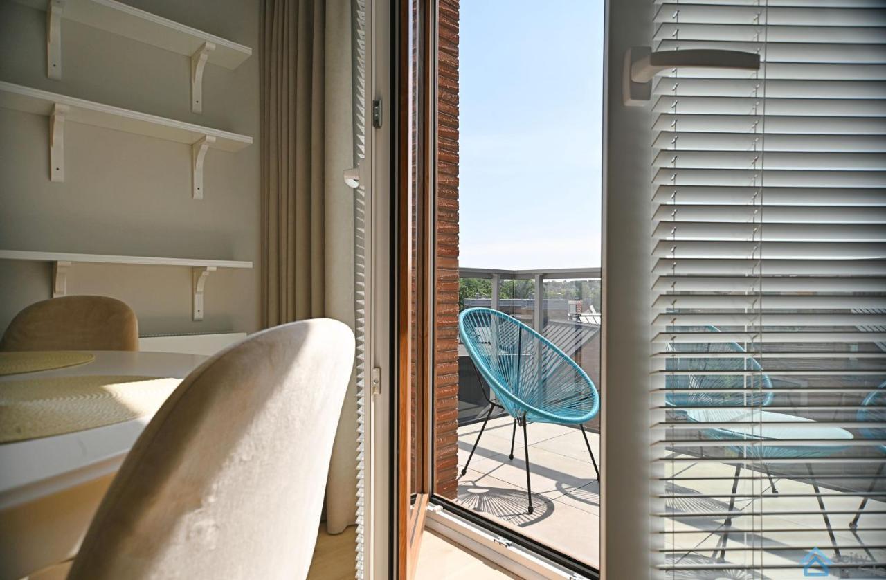 Beige 3City Apartment With Parking In Gdansk By Noclegi Renters Exterior photo